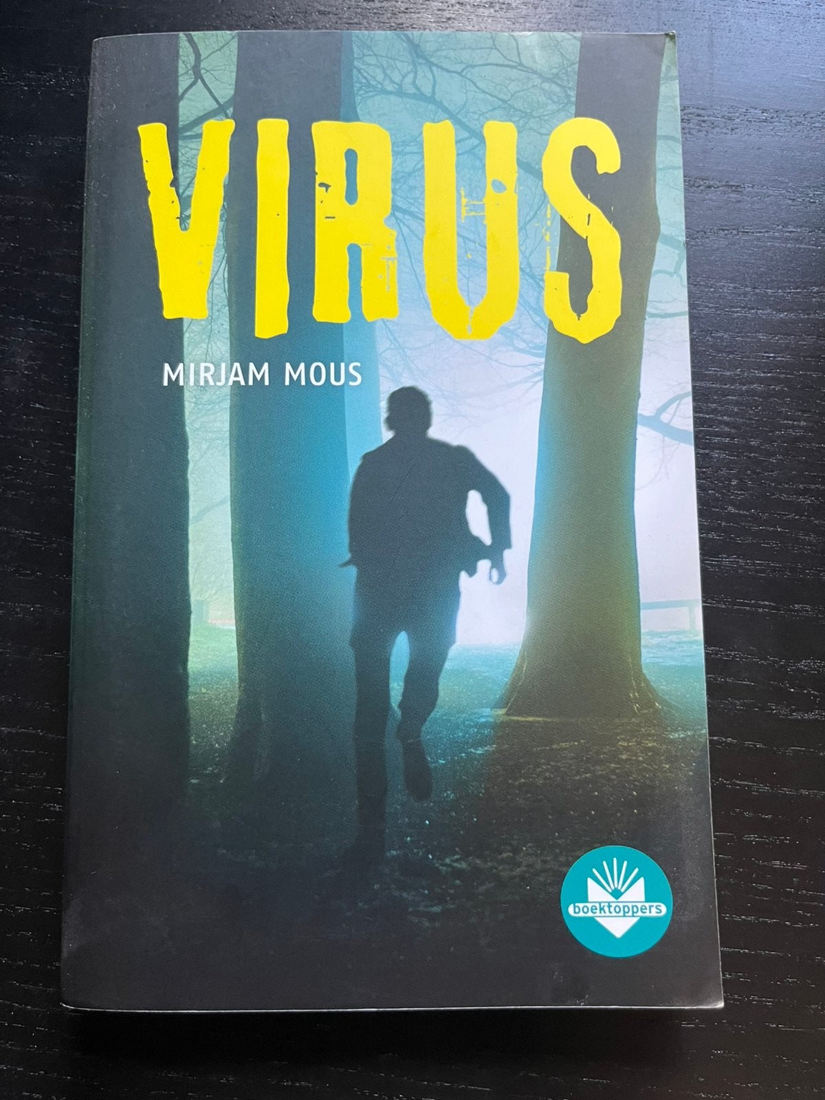 Boek: Virus – Mirjam Mous, Verzenden, Zo goed als nieuw