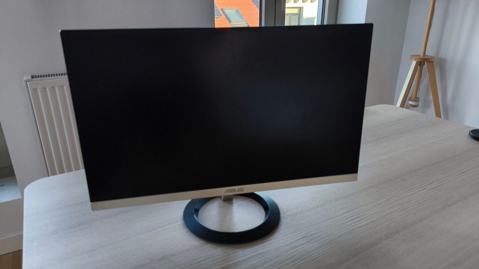 Ultra-Slim Asus monitor (24"), Computers en Software, Ophalen, Gebruikt, Ingebouwde speakers, HDMI