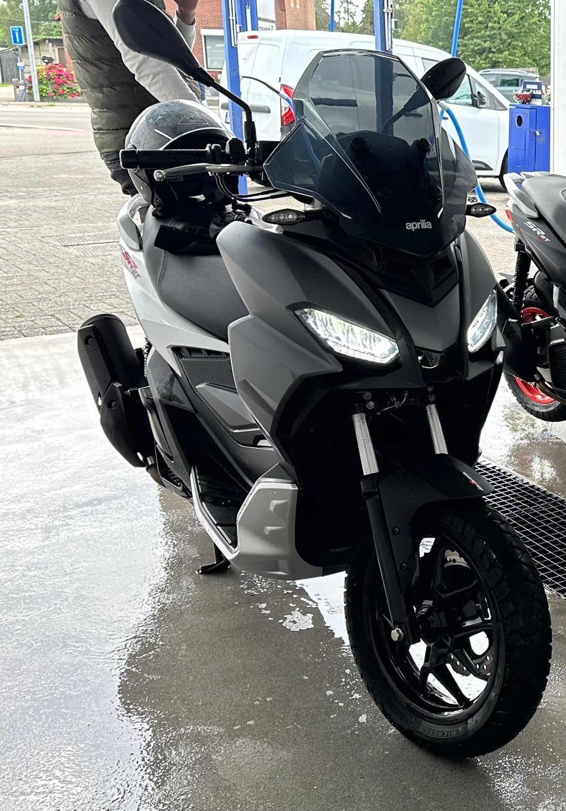 Aprilia SR GT 125, Particulier