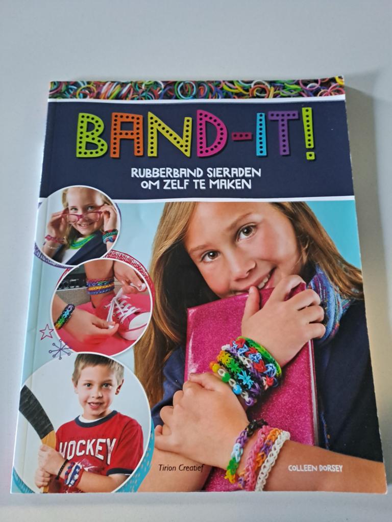 Boek met projectjes Loom Bands, Ophalen of Verzenden