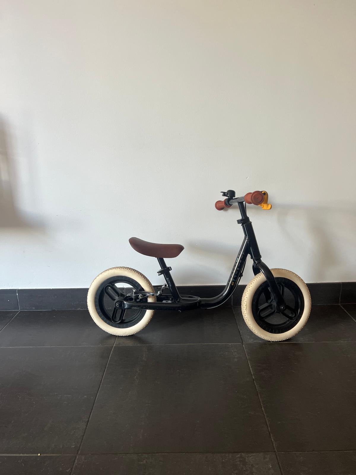 Loopfietsje, Fietsen en Brommers, Ophalen, Zo goed als nieuw