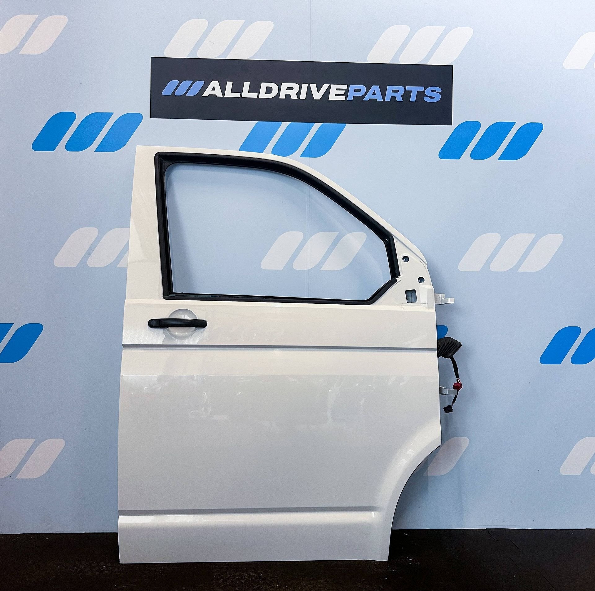 Voorportier rechts VW T6 wit LB9A 7LA831056, -, Utilisé, Porte, Avant