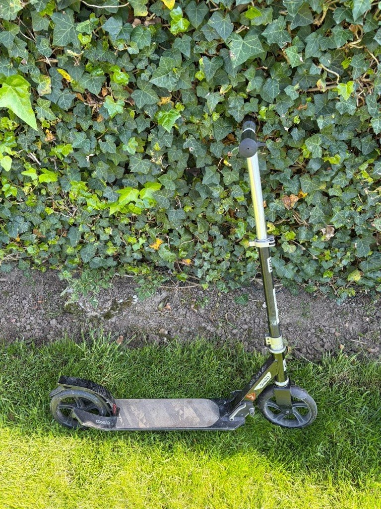 Zwarte step, Fietsen en Brommers, Steps, Ophalen, Gebruikt, Gewone step