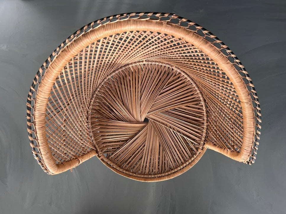 1970’s vintage barrel Peacock Wicker Chair - short back, Ophalen, Zo goed als nieuw