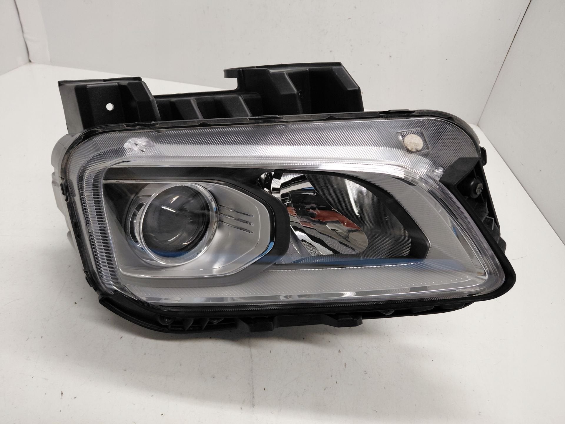 Hyundai Kona Koplamp Rechts 92102J9000, Gebruikt, Heolleung-ro 12
06797  Seoul, Info@hyundai.com, Hyundai