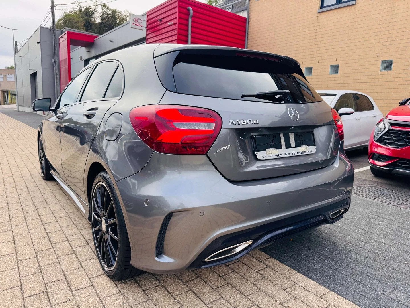 Mercedes-Benz A-CLASS 180 A 180 d (automatique), Autos, Cuir, Achat, Euro 6, Entreprise