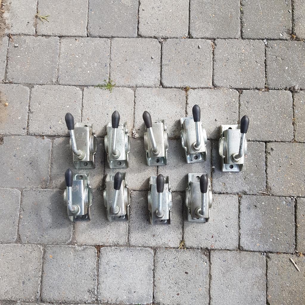 Neuswiel klemmen aanhangwagen, Enlèvement