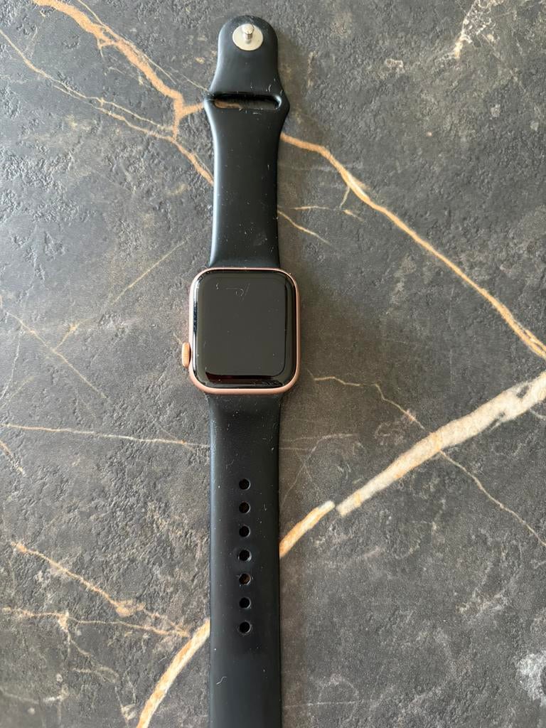 Aplle watch 40 mm kast aluminium, Enlèvement ou Envoi, Comme neuf