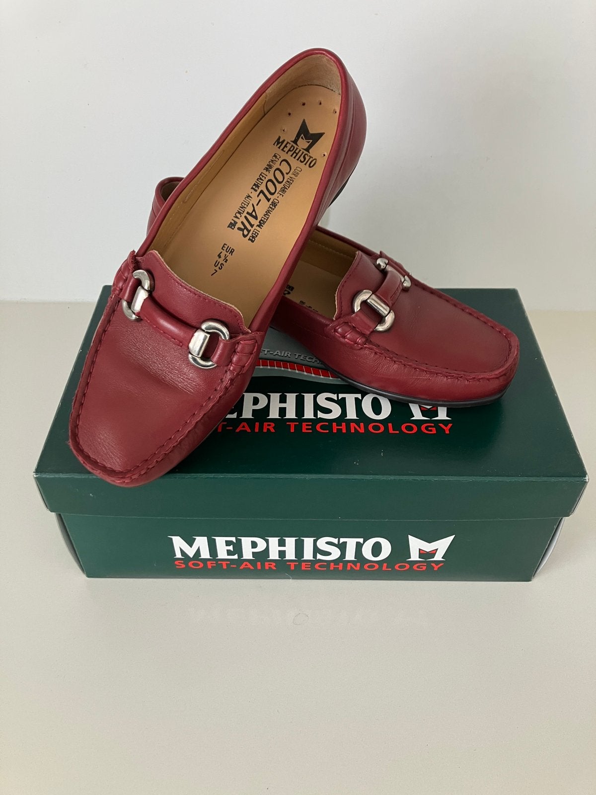 Mephisto moccasin, Instappers, Ophalen of Verzenden, Zo goed als nieuw, Rood