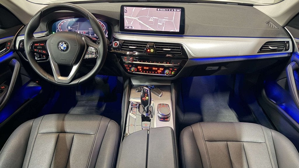 BMW 520 dA Automaat Prof Navi Leder LED Facelift Garantie, Autos, BMW, Cuir, Euro 6, Entreprise, Carnet d'entretien