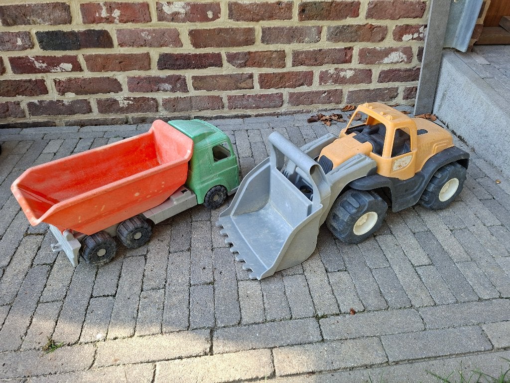 Vrachtwagen buitenspeelgoed, Ophalen, Gebruikt