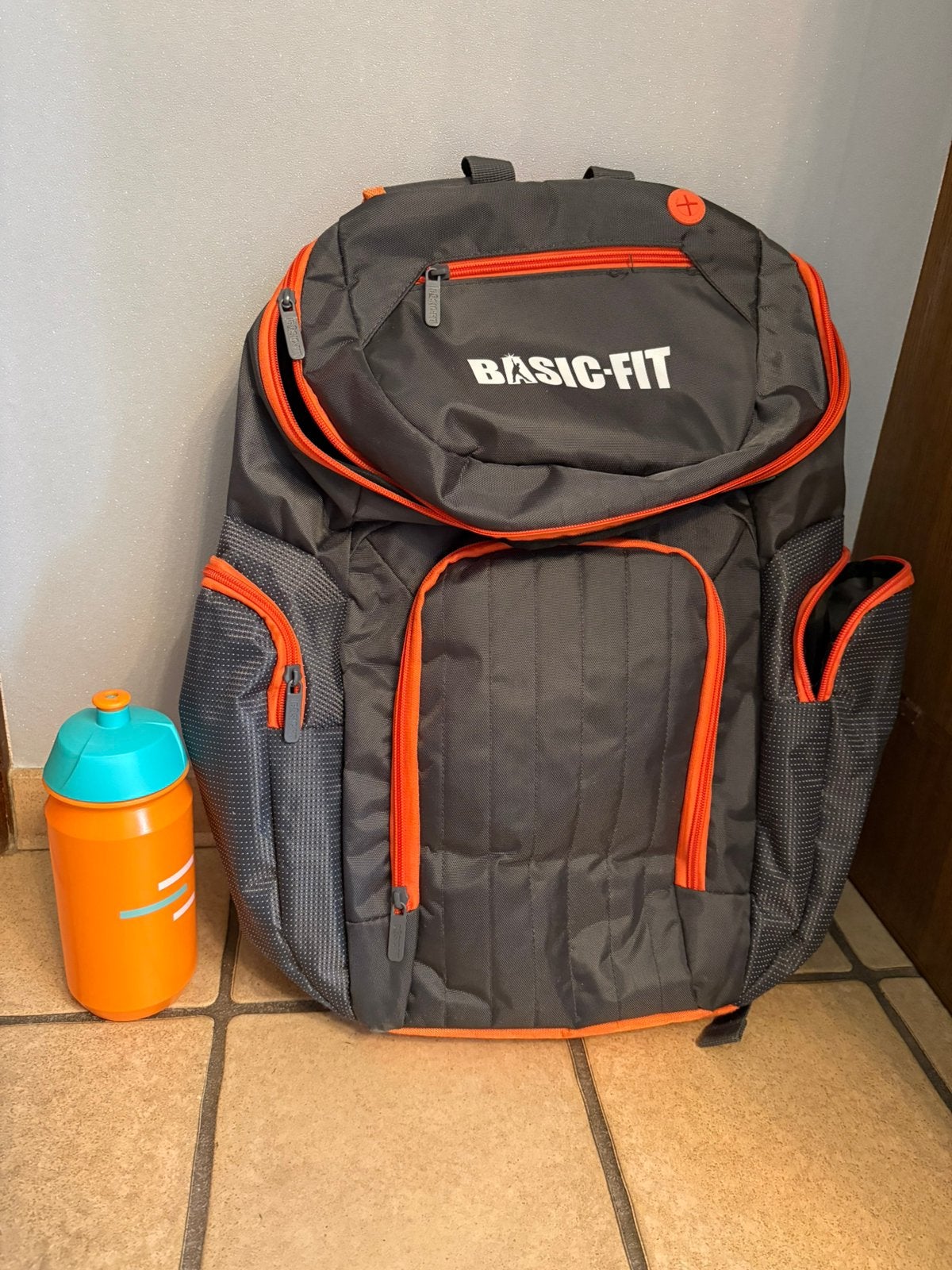 Basicfit rugzak met drinkbus, Enlèvement, Comme neuf, Autres marques