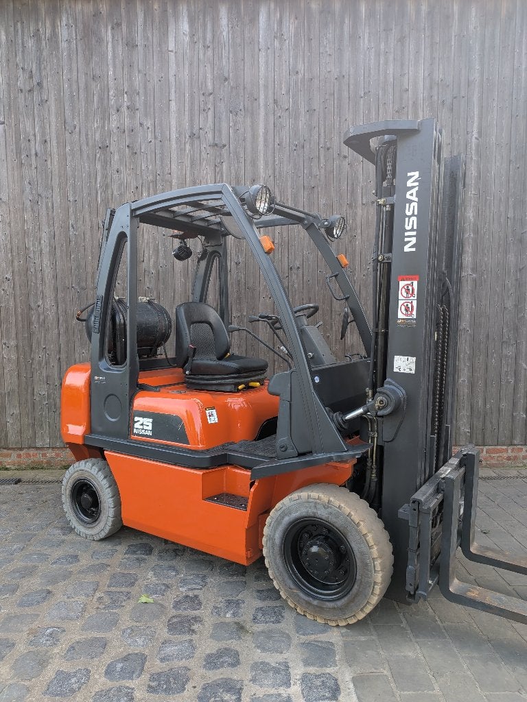 Heftruck - Nissan UDO2A25PQ - 2,5 ton, Zakelijke goederen, Machines en Bouw | Heftrucks en Intern transport, Linde Toyota Jungheinrich Tcm Hyster Nissan Komatsu Still