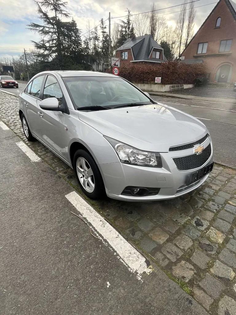 Chevrolet Cruze Cruze 1.8 LTZ / LEATHER / ALU / AC, Autos, Chevrolet, Cuir, Achat, 4 portes, Entreprise