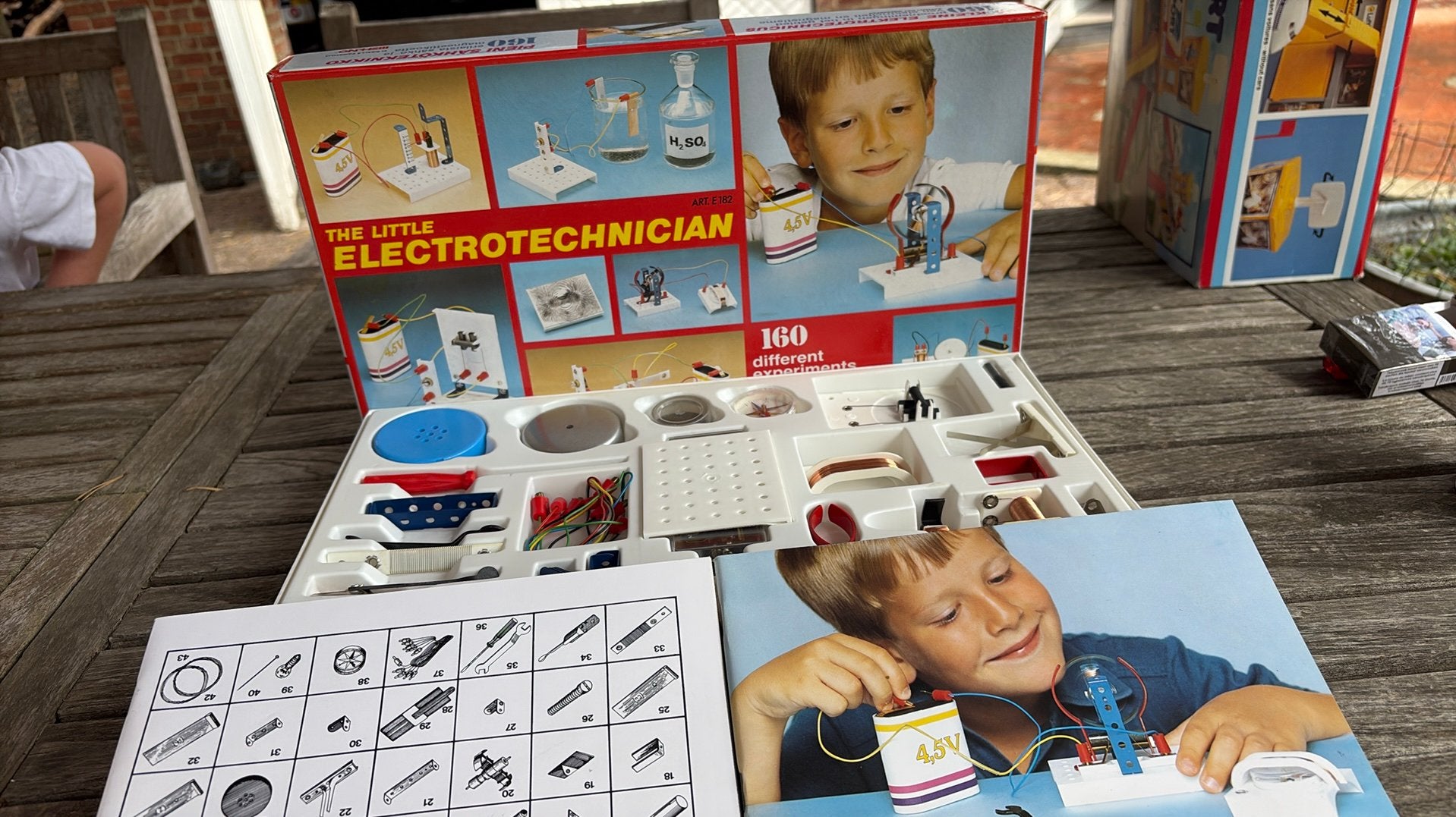 Retro / Vintage 'De Kleine Elektrotechnicus' doos, Enlèvement