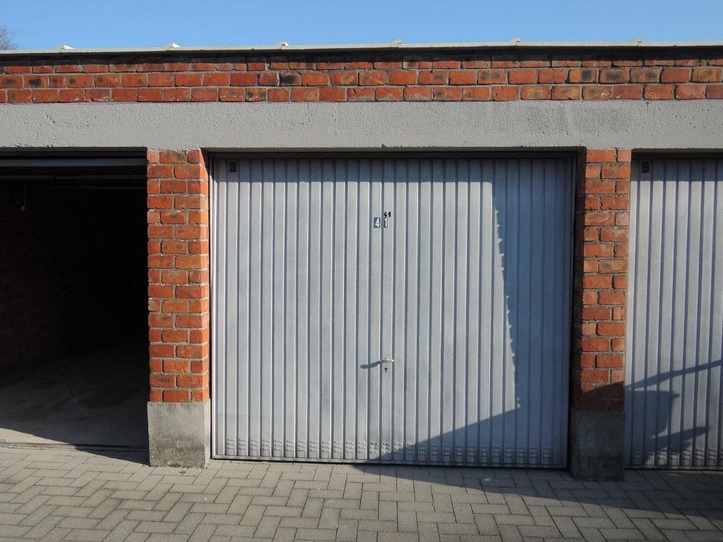 garagebox te huur in Merksem, Ophalen