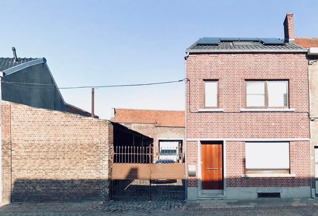 Huis met veel opslagruimte of extra bouwplaats, Overige soorten, 500 tot 1000 m², 2 kamers, Verkoop zonder makelaar