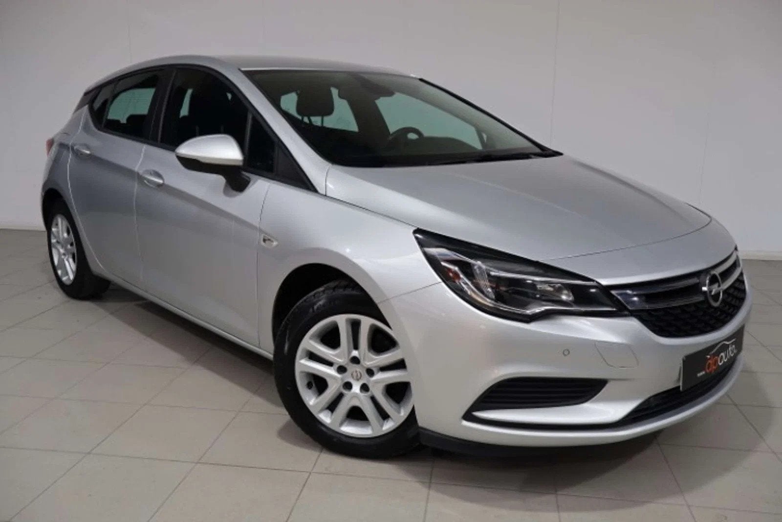 Opel Astra 1.0i (bj 2017), Auto's, Gebruikt, Zwart, 4 cilinders, https://public.car-pass.be/vhr/c9c6f0ec-1077-41db-b22c-8a4a97aa6a0f