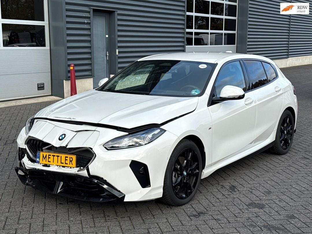BMW 1-serie 120, M sport, harman kardon, memory seats, head-, Autos, BMW, Neuf, Cuir et Alcantara, Achat, Euro 6