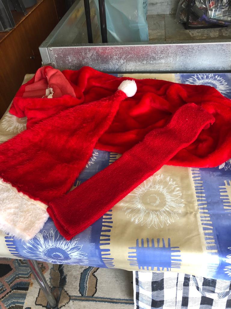 Kerstman kostuum, Ophalen, Gedragen, Kleding