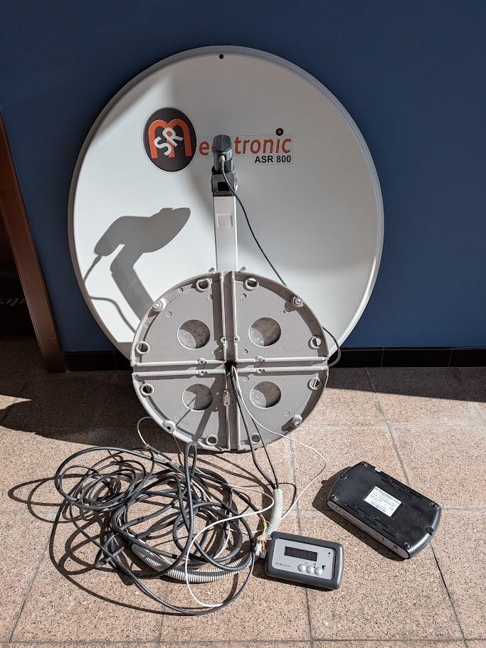 Schotelantenne met toebehoren, Audio, Tv en Foto, Schotelantennes, Ophalen, Zo goed als nieuw, (Schotel)antenne, Overige merken