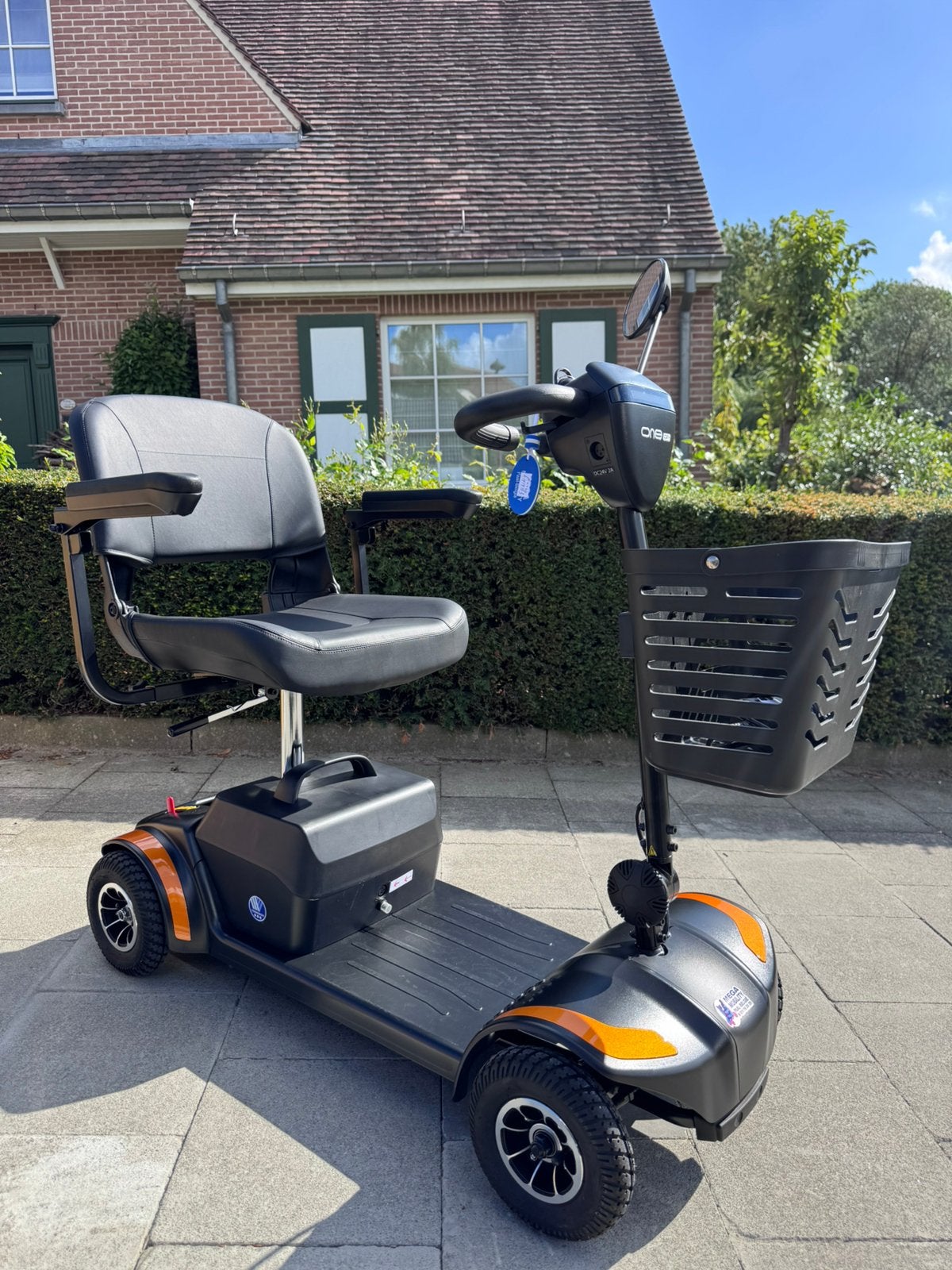 Scootmobiel Vermeiren One elektrische scooter ( nieuwstaat ), Diversen, Ophalen of Verzenden, Zo goed als nieuw, Elektrische rolstoel