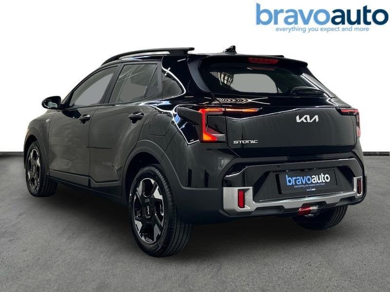 Kia Stonic AT LX Plus | winter pack | carplay, Automaat, https://public.car-pass.be/vhr/00750570-ae2e-4dd0-9e10-80c3b788da60, 100 pk