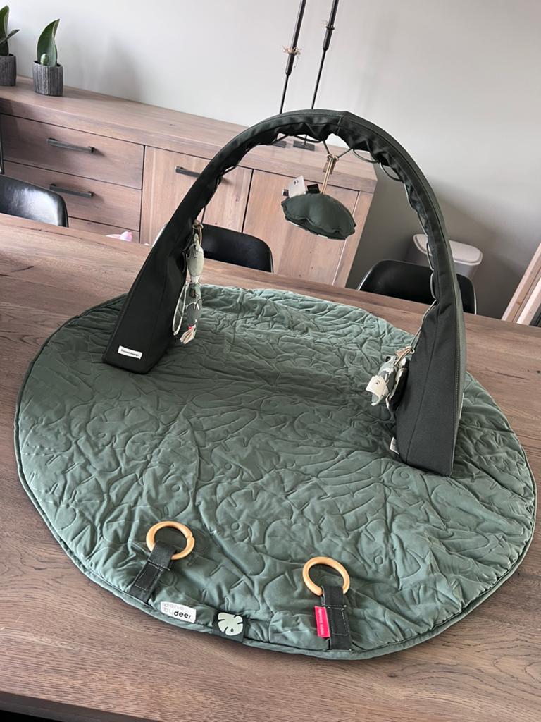 Activity gym & play mat Tiny Tropics - Done by Deer, Ophalen of Verzenden, Zo goed als nieuw