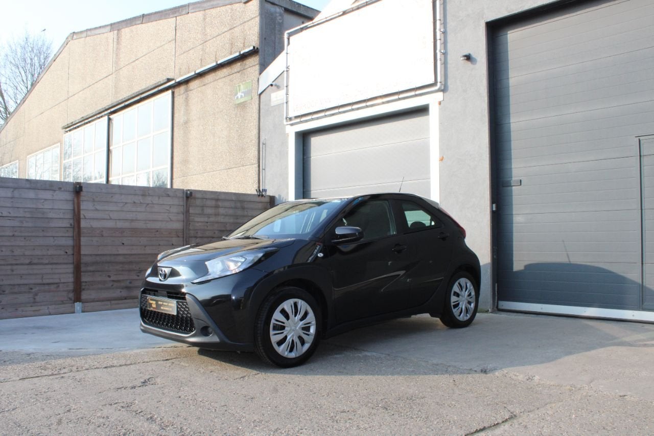 Toyota Aygo X Prologue Basis (bj 2023), Auto's, Toyota, 4 zetels, Stof, Gebruikt, Zwart