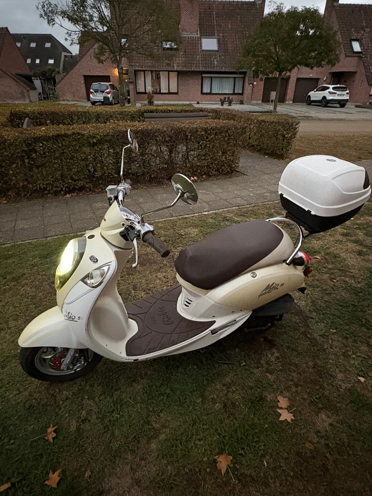 Scooter Sym mio b klasse, Fietsen en Brommers, Ophalen, Mio, Klasse B (45 km/u), Zo goed als nieuw