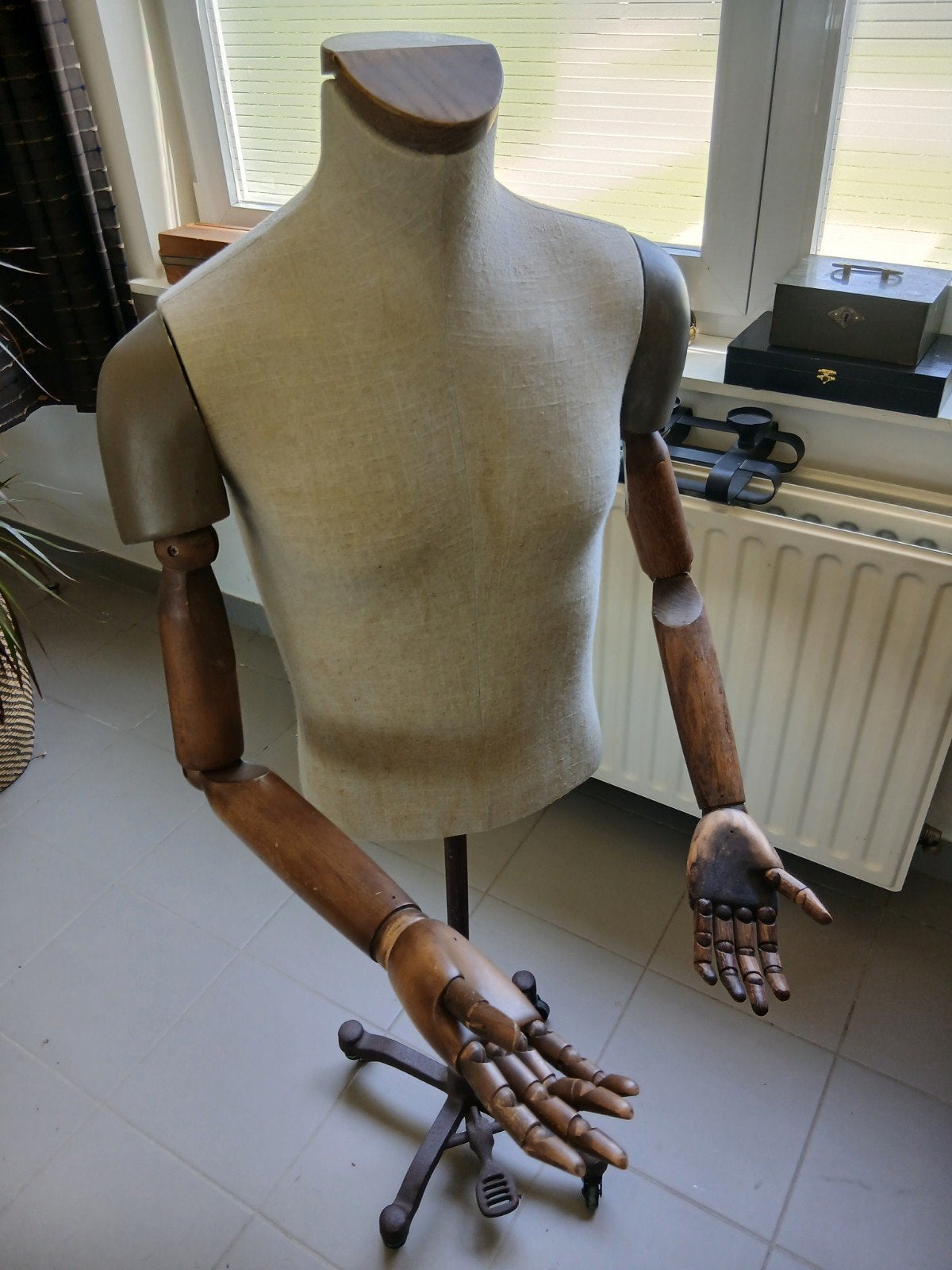 Mooie en in zeer goede staat paspop,mooie decoratie in huis, Hobby en Vrije tijd, Ophalen, Paspop