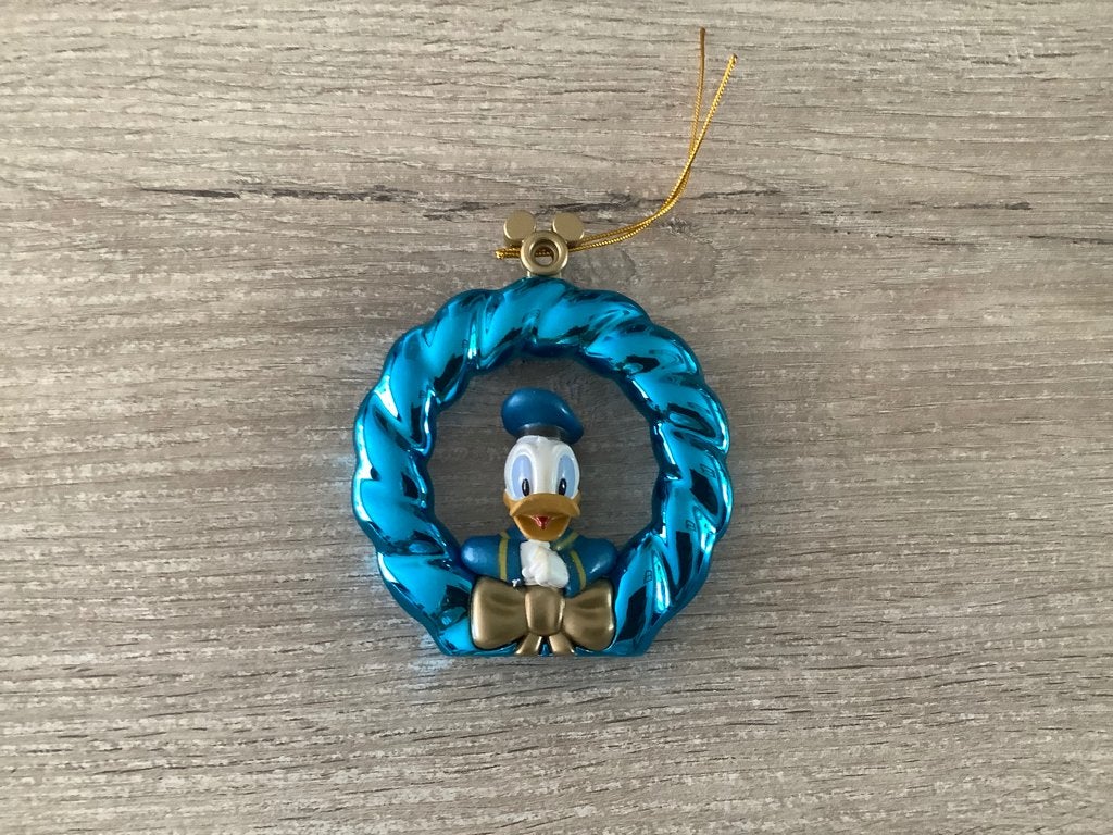 Disney Donald Duck Kerst arroment, Verzamelen, Ophalen of Verzenden, Donald Duck, Zo goed als nieuw, Beeldje of Figuurtje