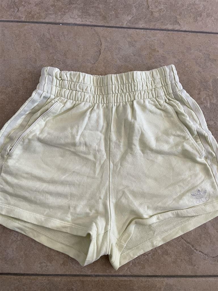 sportbroek - adidas -Yellow Striped Cotton Sweat Shorts - ma, Kleding | Dames, Ophalen of Verzenden, Zo goed als nieuw
