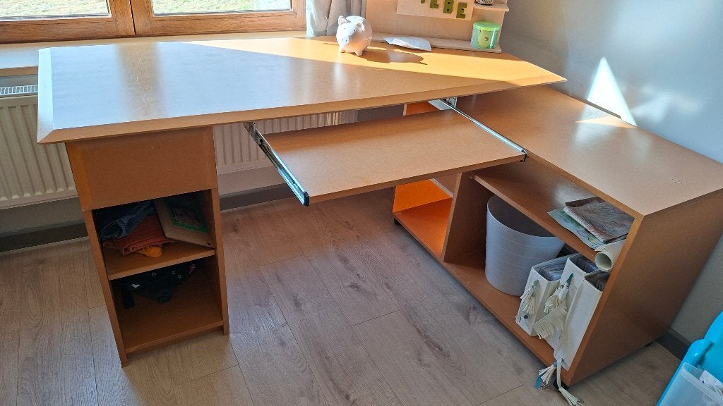 Gratis bureau, Huis en Inrichting, Bureaus, Ophalen, Gebruikt, Hout, Bruin