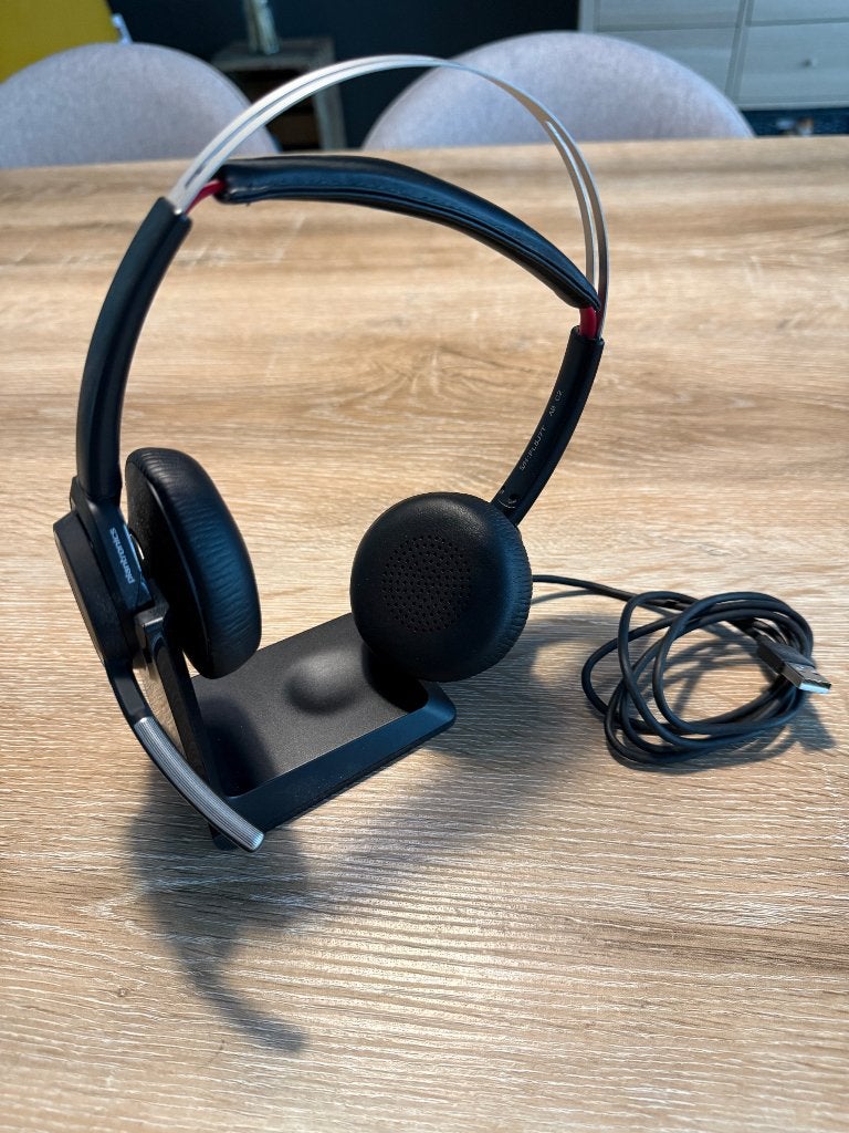 Plantronics Bluetooth headset noise cancelling + laadstation, Computers en Software, Plantronics, On-ear, Ophalen of Verzenden