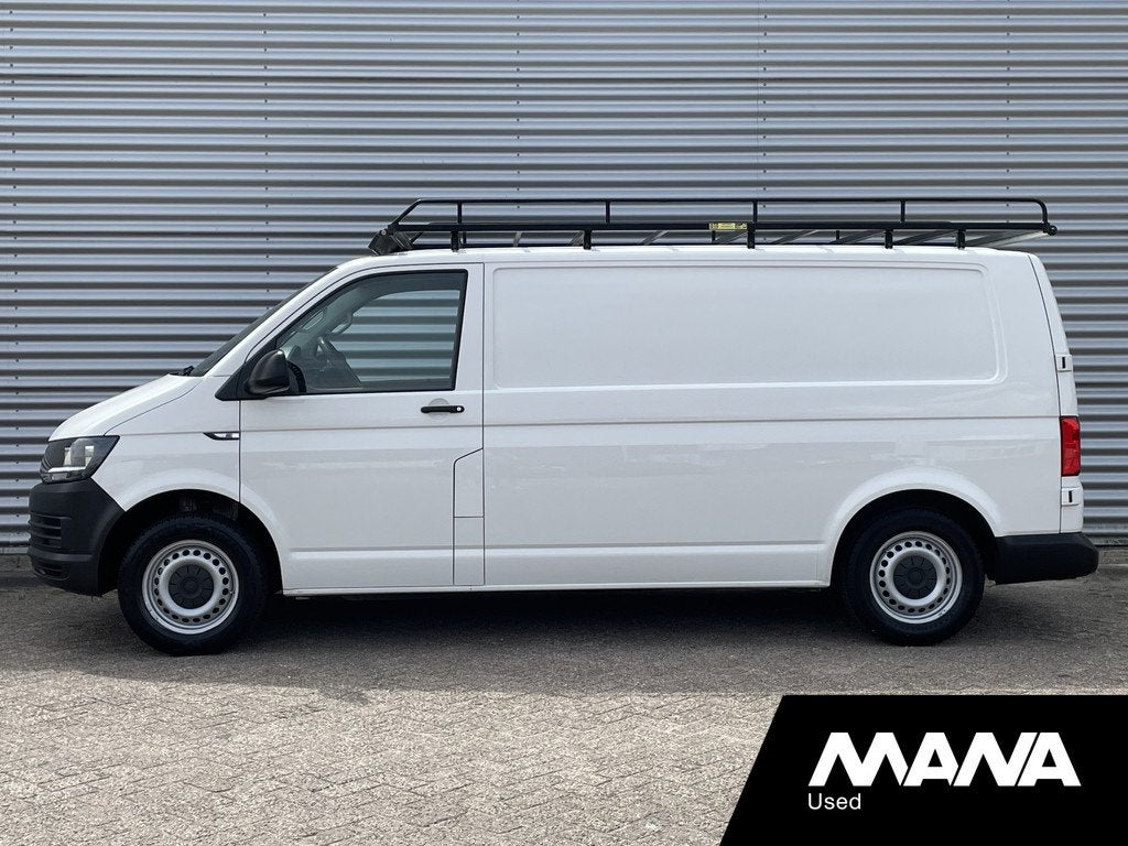 Volkswagen Transporter 2.0 TDI L2H1 102PK Carplay Trekhaak I, Autos, Camionnettes & Utilitaires, 75 kW, Achat, Euro 6, Entreprise
