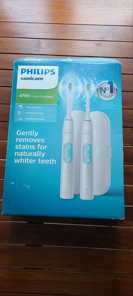 Doos met 2 NIEUWE Philips Sonicare elektrische tandenborstel, Handtassen en Accessoires, Uiterlijk | Mondverzorging, Ophalen