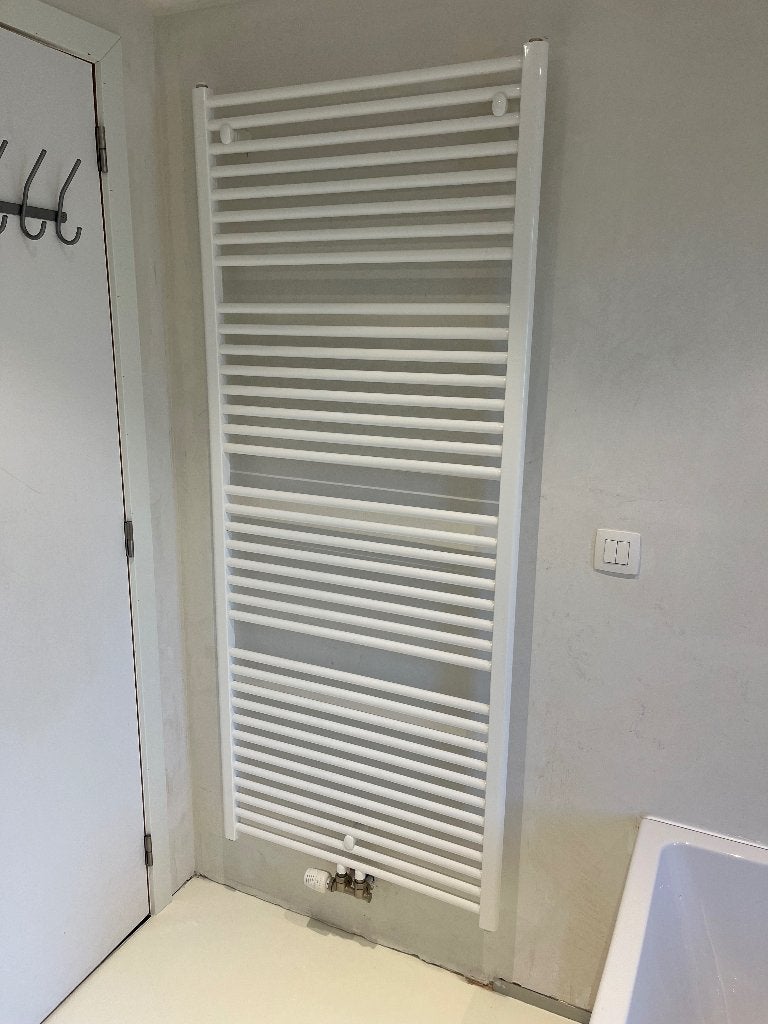 Radiateur de salle de bain/sèche-serviettes, Bricolage & Construction, Chauffage & Radiateurs, Utilisé, Radiateur, 800 watts ou plus