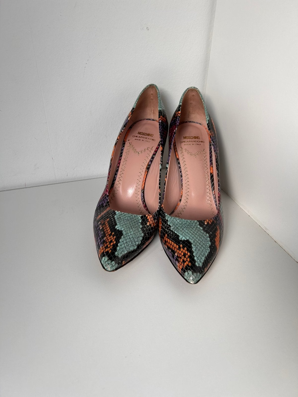 Heels | Moschino cheapandchic | EU 39 | 100% leather, Hoge laarzen, Overige kleuren, Ophalen of Verzenden, Zo goed als nieuw
