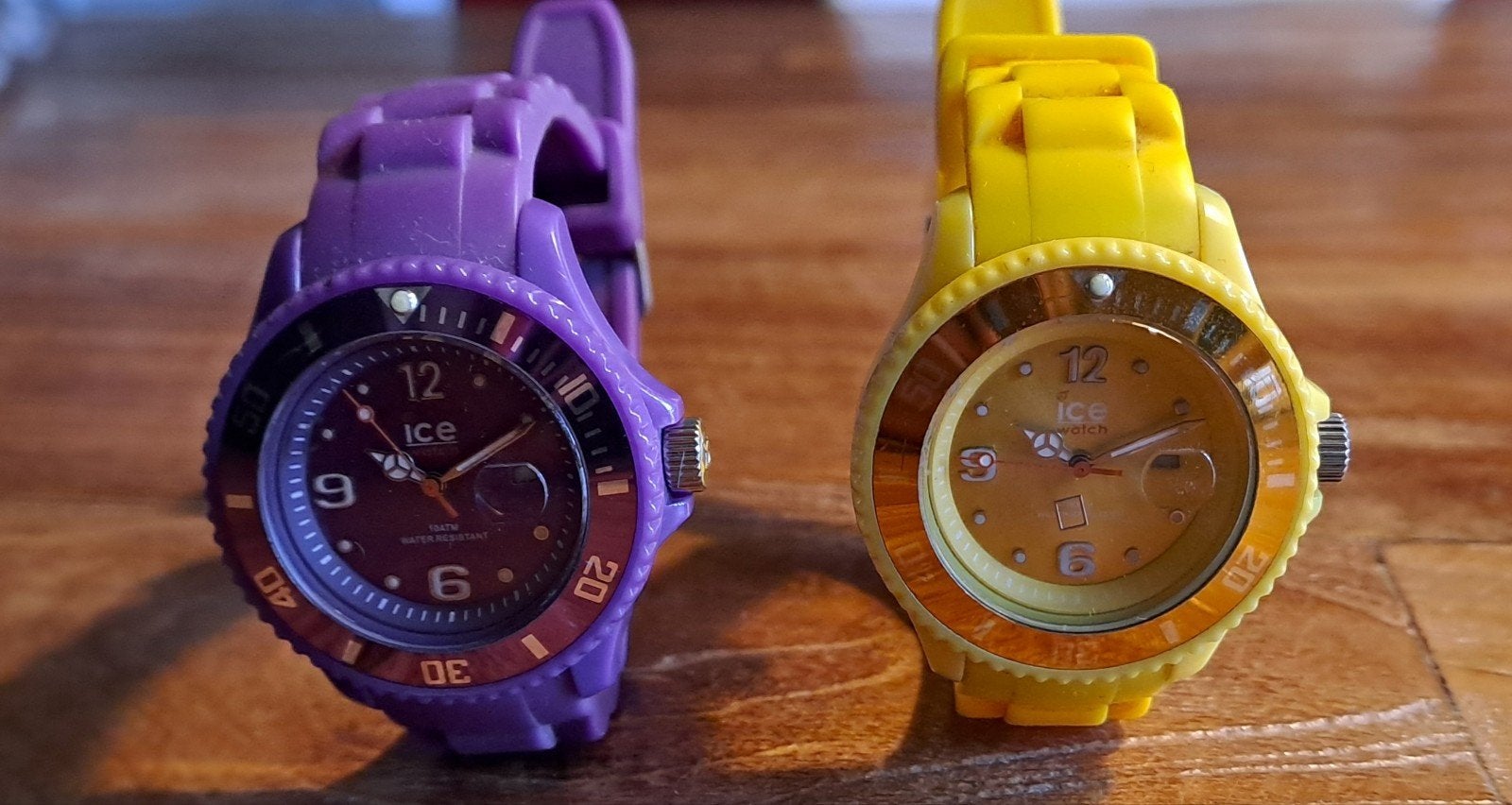 2 Ice Watch pour enfants, Bijoux, Sacs & Beauté, Montres | Enfants, Enlèvement ou Envoi, Utilisé, Garçon ou Fille