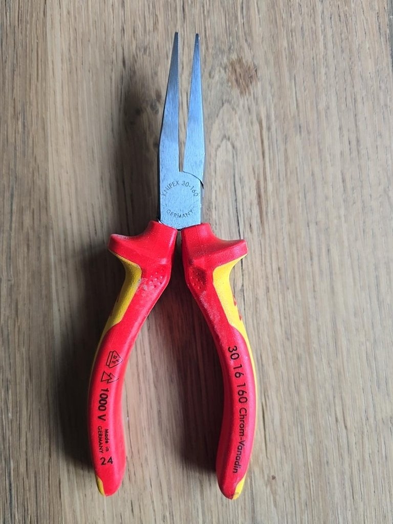 Knipex 30 16 160 — VDE 1000 V-tang met lange bek, Ophalen of Verzenden, Zo goed als nieuw, Klem, Knipex