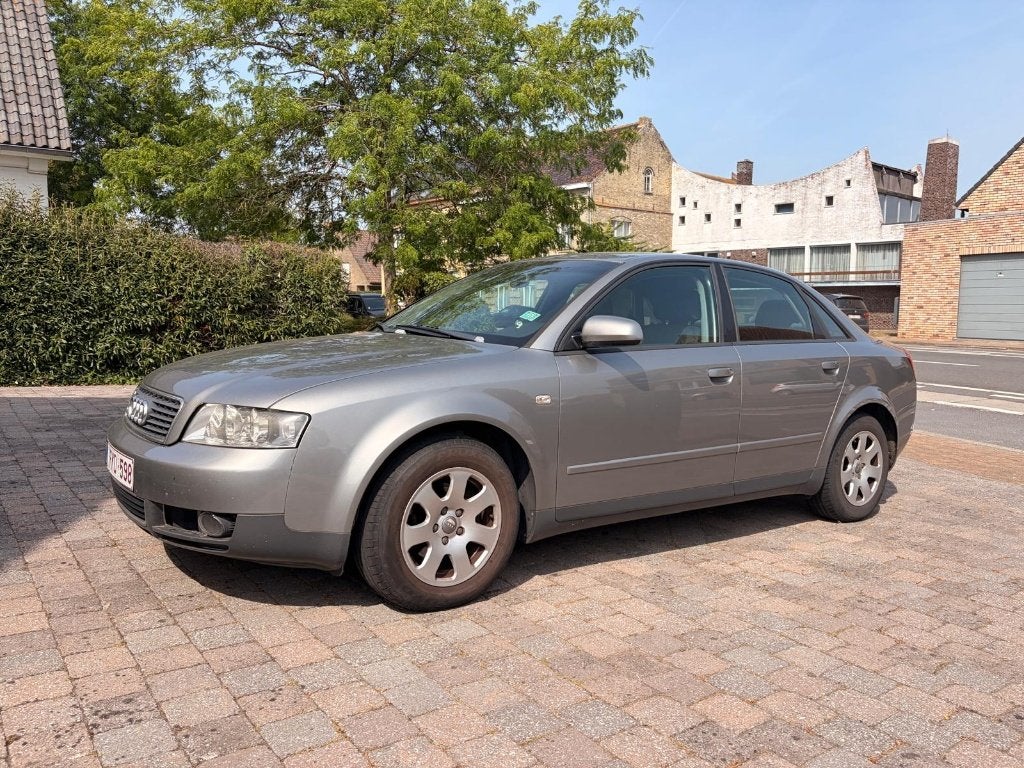 Audi A4 1.9 TDi, Auto's, Audi, Particulier, A4, Trekhaak, Diesel, Euro 4, Berline, 4 deurs, Handgeschakeld, Zilver of Grijs, Grijs