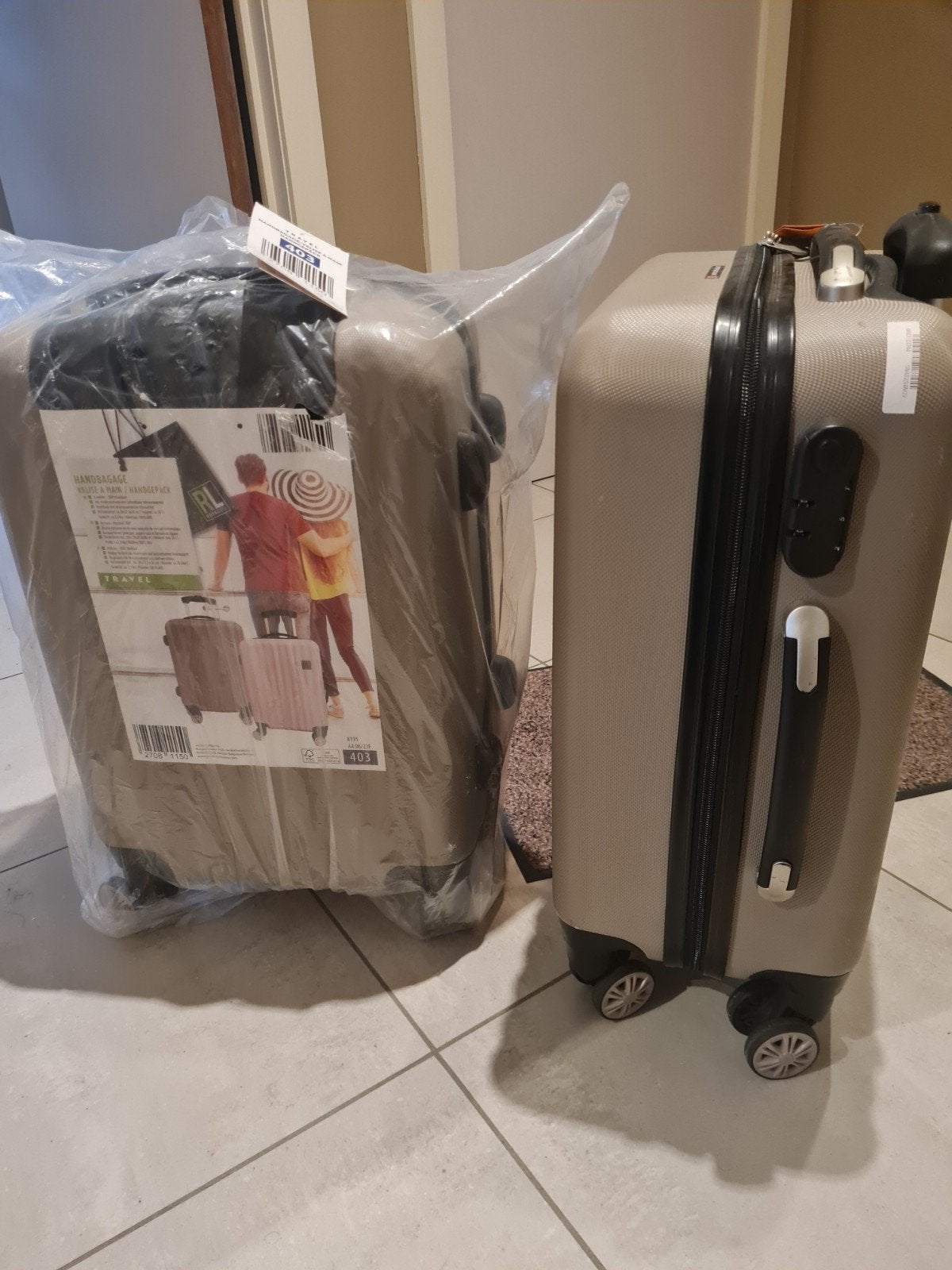 2 reiskoffers, Hard kunststof, Nieuw, Minder dan 50 cm, Minder dan 35 cm