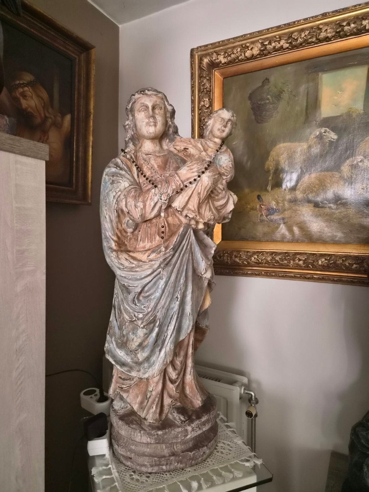 polychroom beschilderd devotiebeeld van Maria met het kind J, Antiek en Kunst, Ophalen