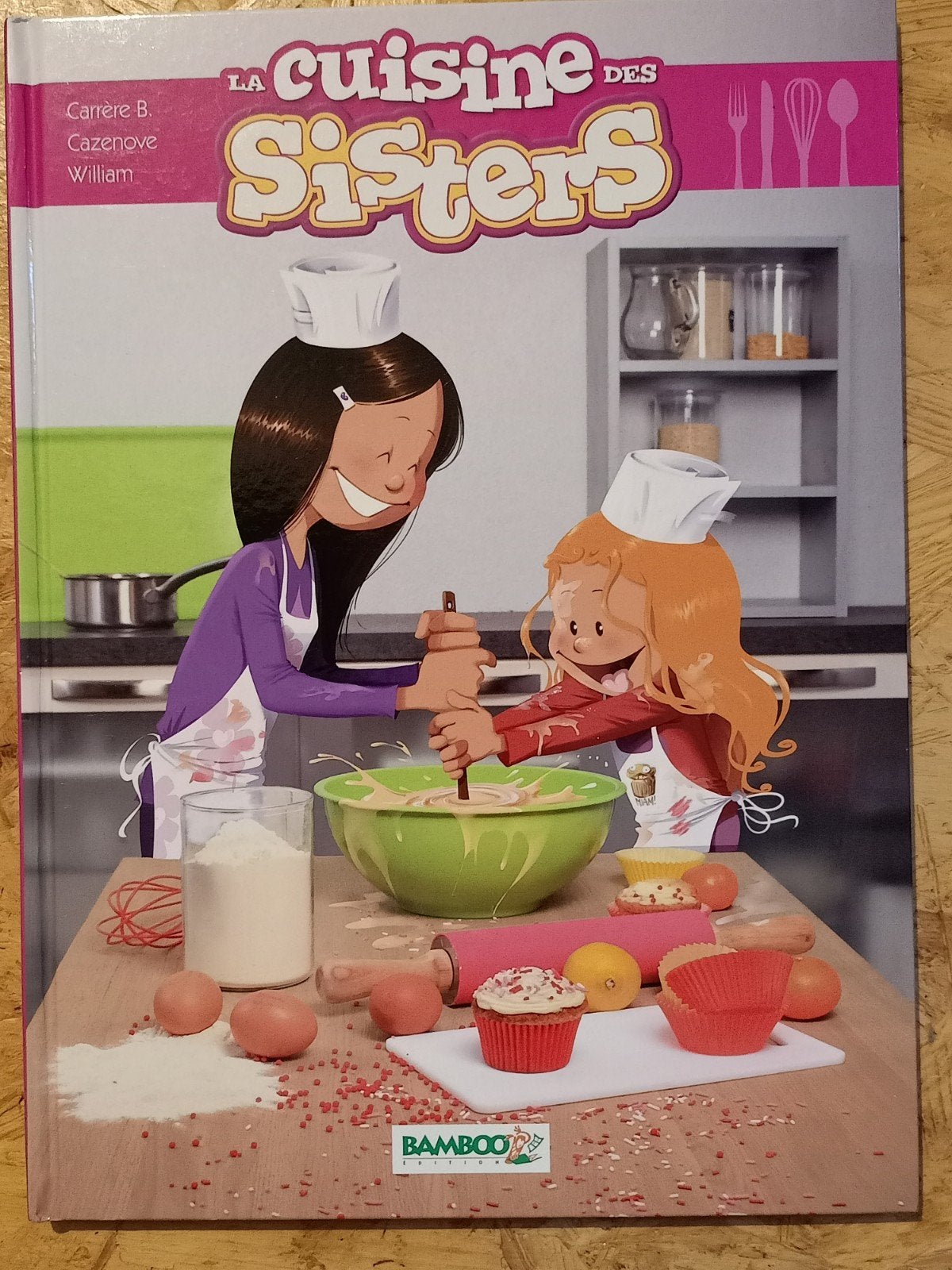 Sisters, Livres, BD, Enlèvement ou Envoi, Comme neuf