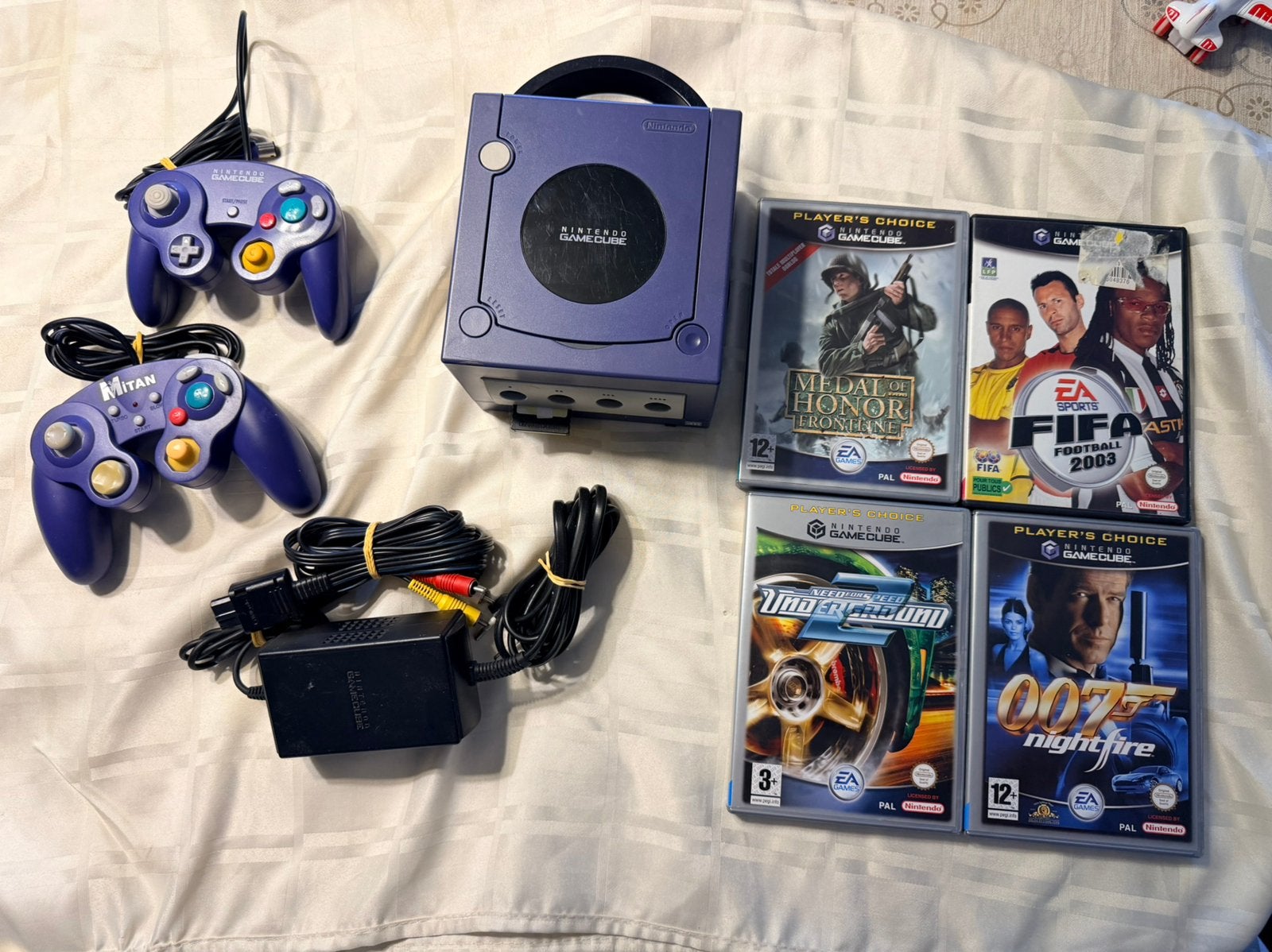 Nintendo Game cube+2manettes+4jeux, Consoles de jeu & Jeux vidéo, Enlèvement ou Envoi, Comme neuf