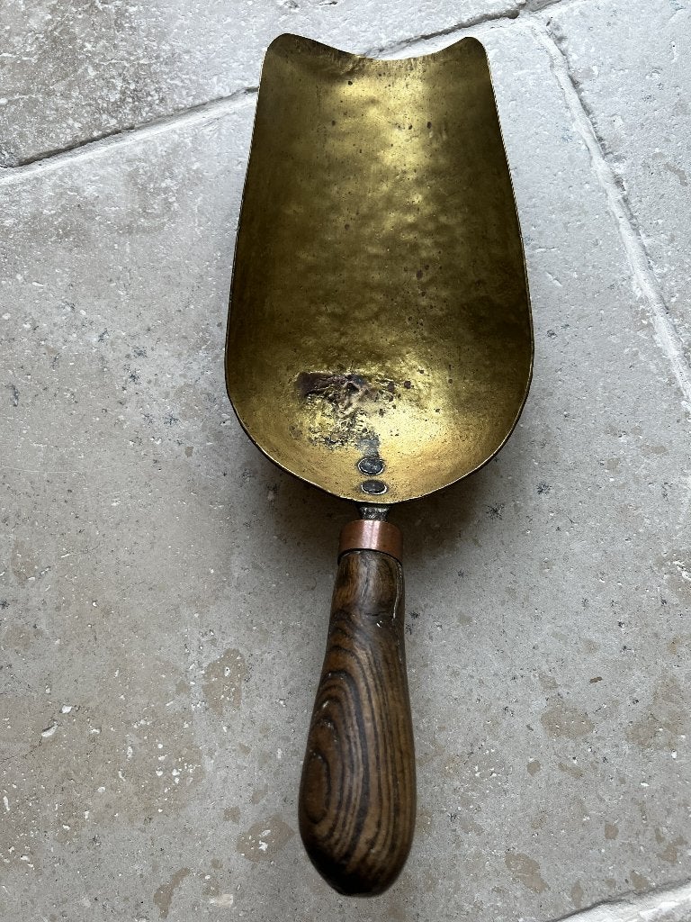 Pelle à charbon, Enlèvement, Cuivre