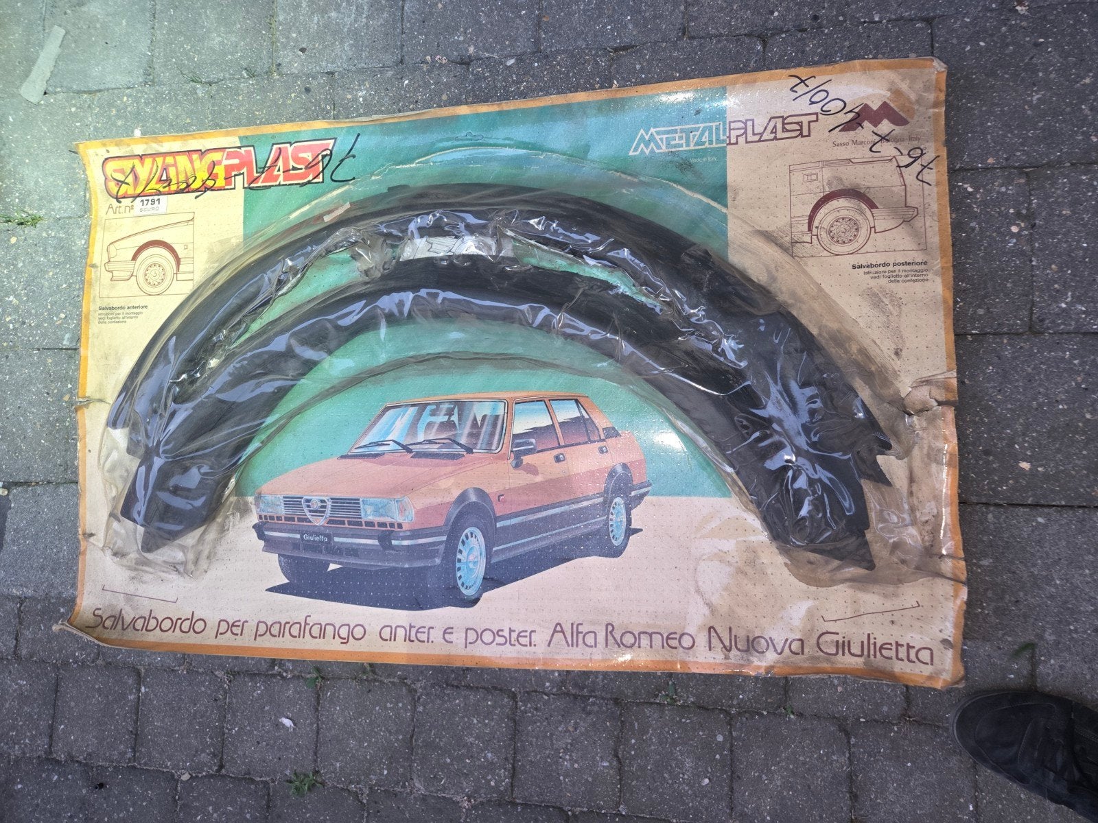 Kit d'ailes élargies pour Alfa Romeo Giuletta 78-84, Enlèvement