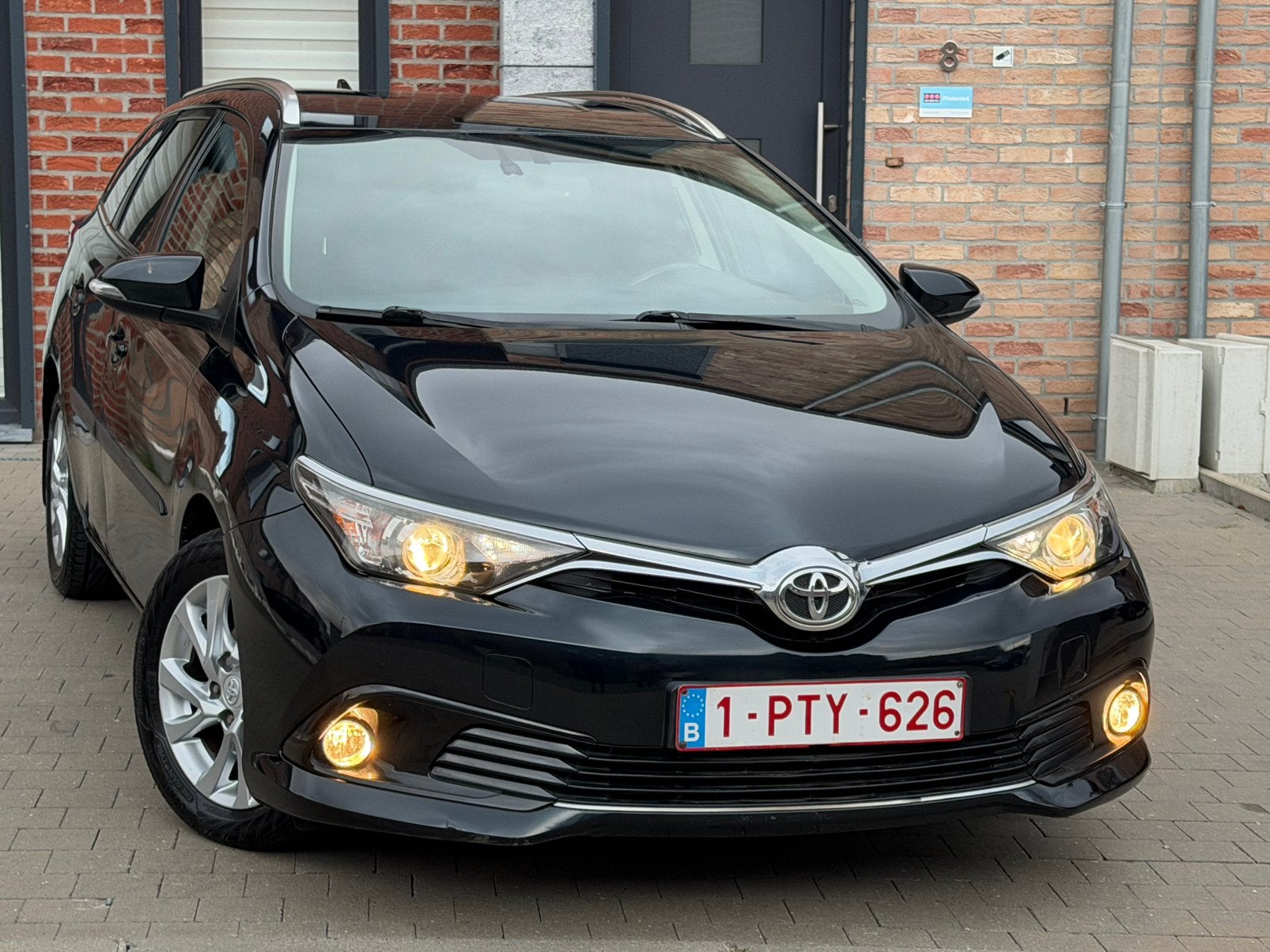 Toyota Auris 1.6 d4d,71750km!!2016!!euro6b 1er propriétaire, Autos, Noir, 5 portes, Particulier, 4 cylindres