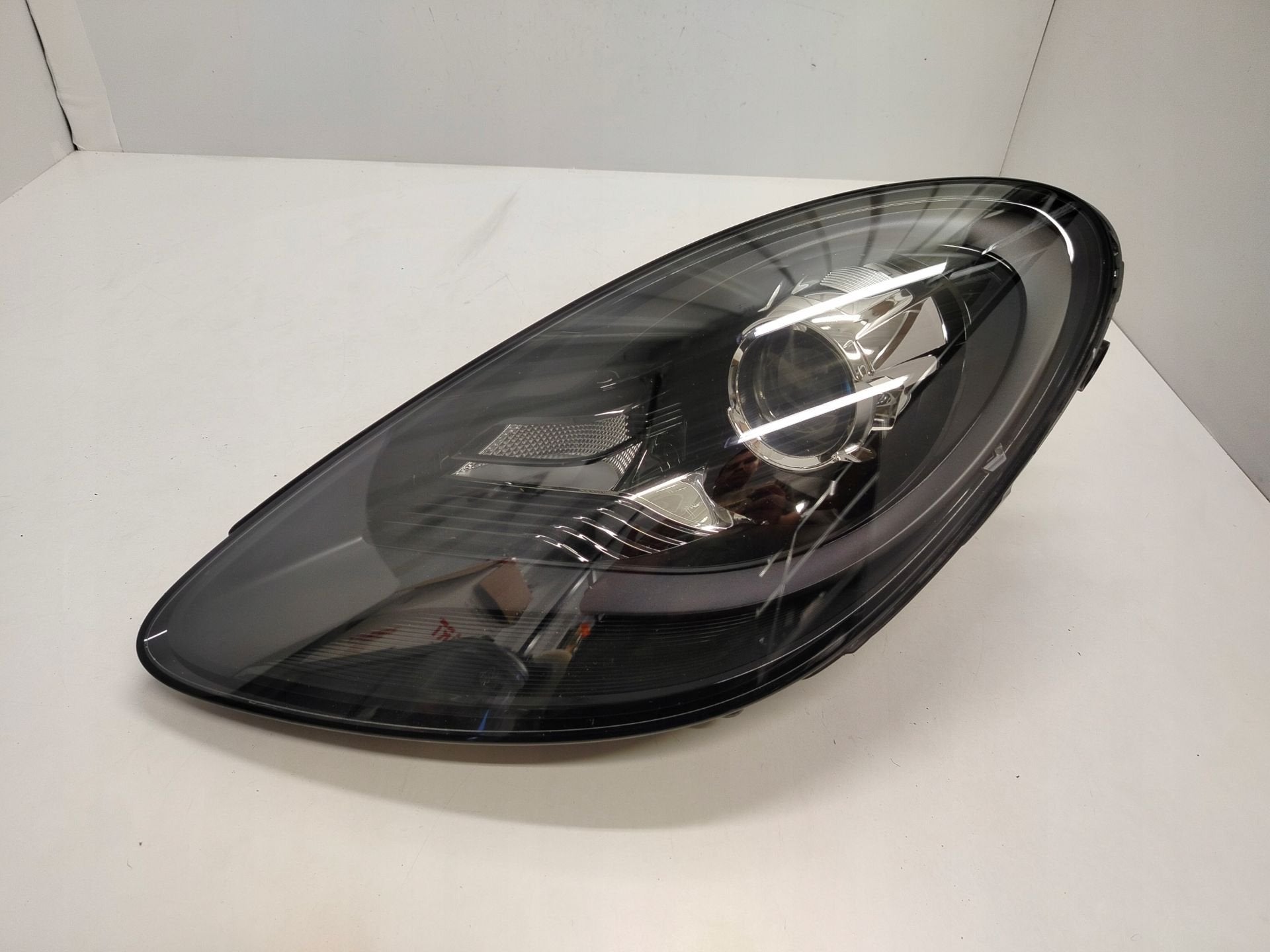 Phare gauche Porsche Cayman Boxster 982 982.941.009.C, Autos : Pièces & Accessoires, Porscheplatz 1
70435  Stuttgart, DE, Porsche